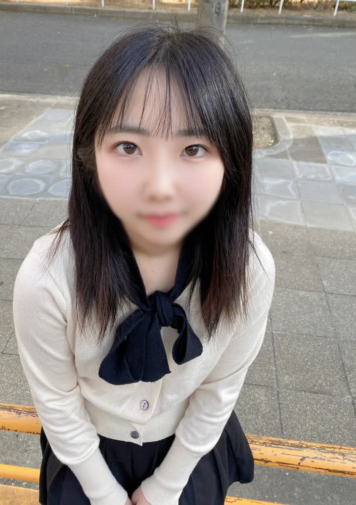 FC23192256 【2作品+α/初撮り】純粋で素直な女の子まみちゃん。ハメ撮りとカメラマン有り撮影で2回中出し。CD2